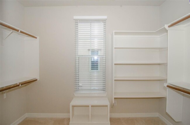 Building Photo - 1504 Birdsall St