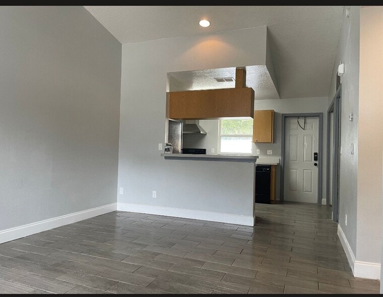 Building Photo - 5226 Orange Ave