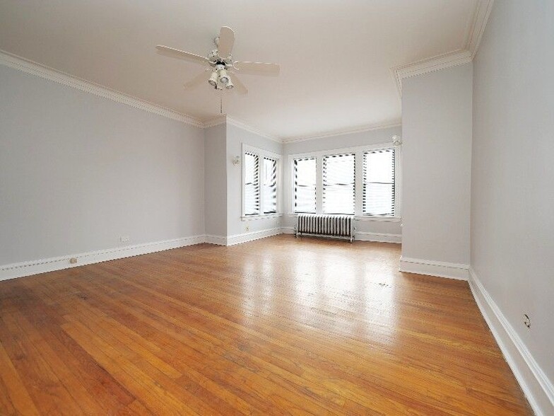 Building Photo - 1764 W North Shore Ave