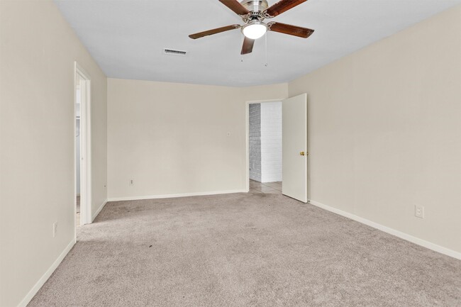 Building Photo - 3127 Wagon Trail Dr