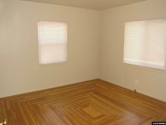 Building Photo - Available Mid-April – Beautiful 3 Bedroom Home on Hunter Lake Drive