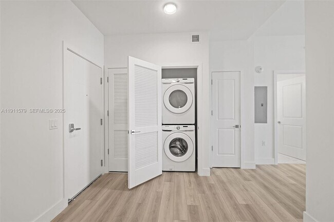 Building Photo - 101 Diplomat Pkwy