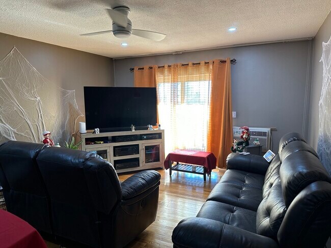 Building Photo - 114 Nahant St