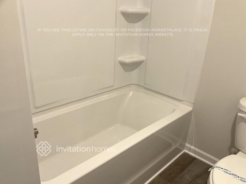 Building Photo - 230 Green Pasture Rd