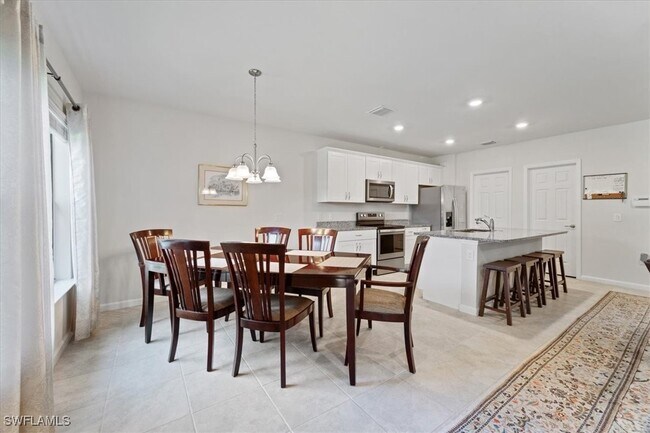 Building Photo - 4596 Lamaida Ln