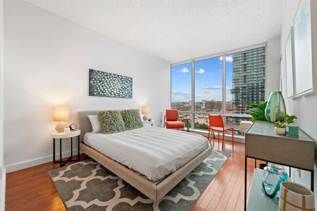 Building Photo - 1 Shore Ln