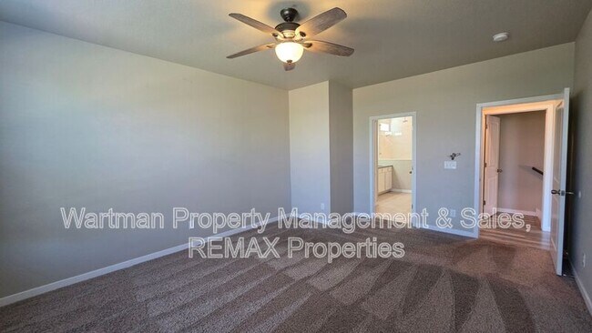 Building Photo - 9638 Vistas Park Dr