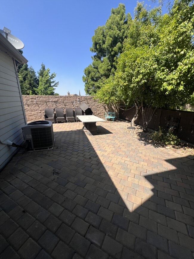 Building Photo - 1013 Amber Ridge Lane