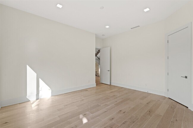 Building Photo - 4903 Braesvalley Dr