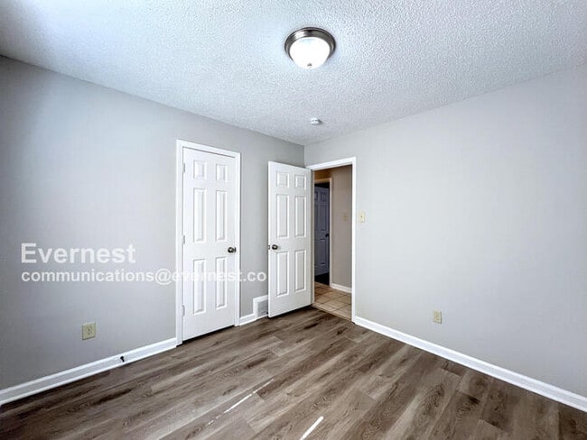 Building Photo - 3772 Beckman Dr