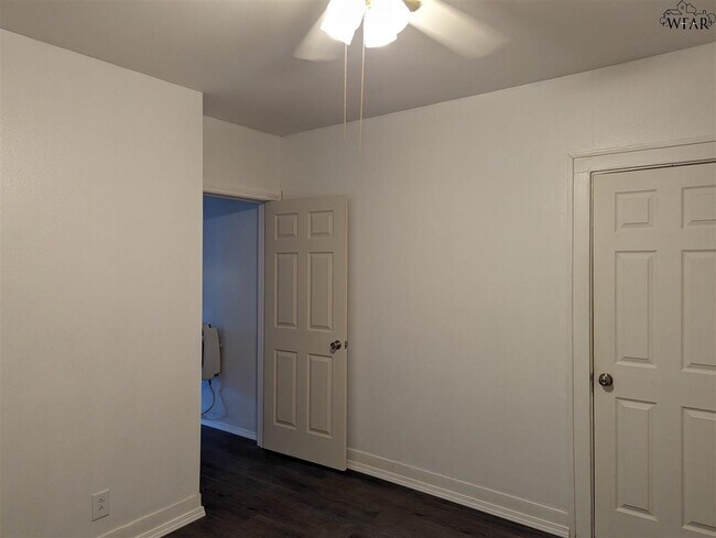 Building Photo - 1805 Tilden St