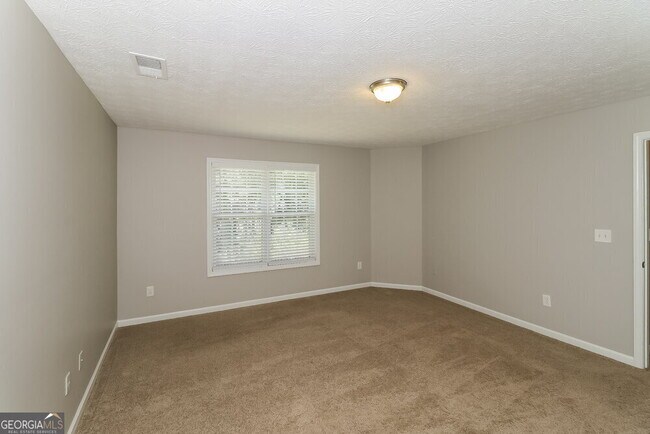 Building Photo - 329 Pebblestone Dr