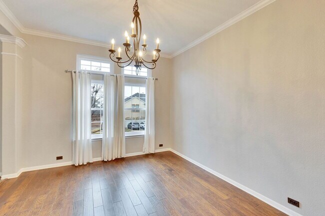 Building Photo - 7017 Via Dono Dr