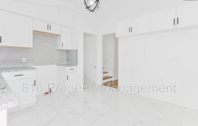 Building Photo - 1609 NE 60th Terrace