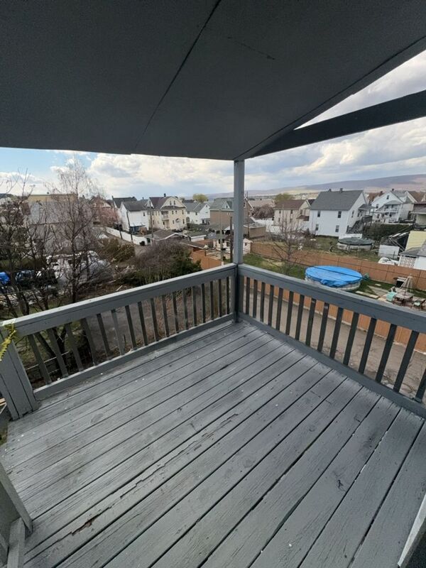 Building Photo - 746-748 River Street