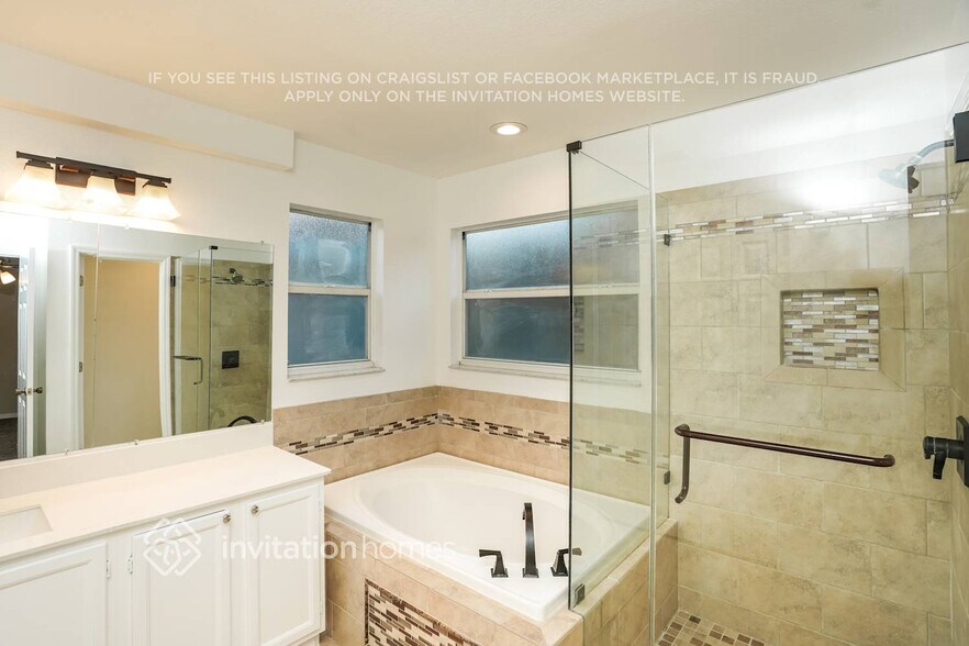 Building Photo - 1608 Prowmore Dr