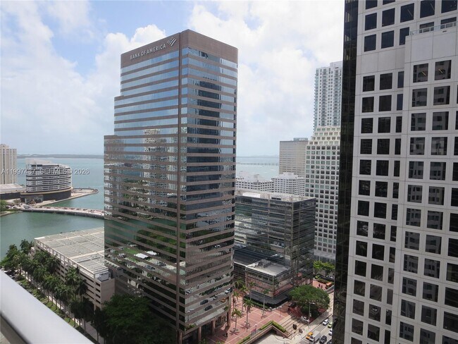 Building Photo - 500 Brickell Ave