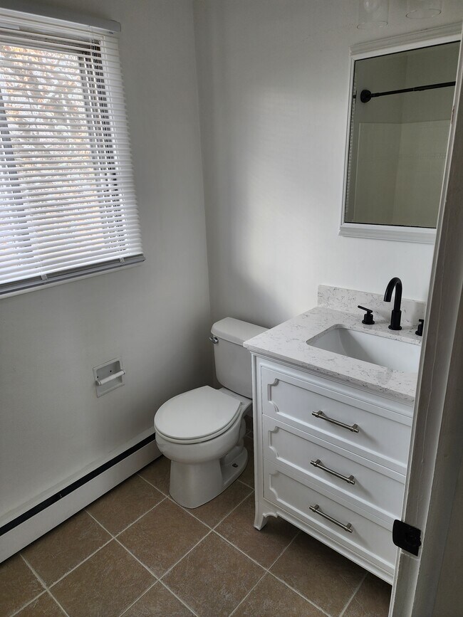 Building Photo - 1864 Murphy Woods Rd