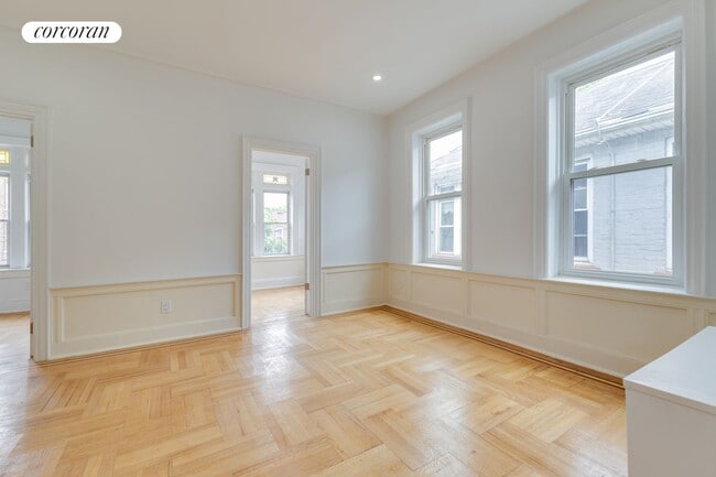 Building Photo - 152 E 53rd St