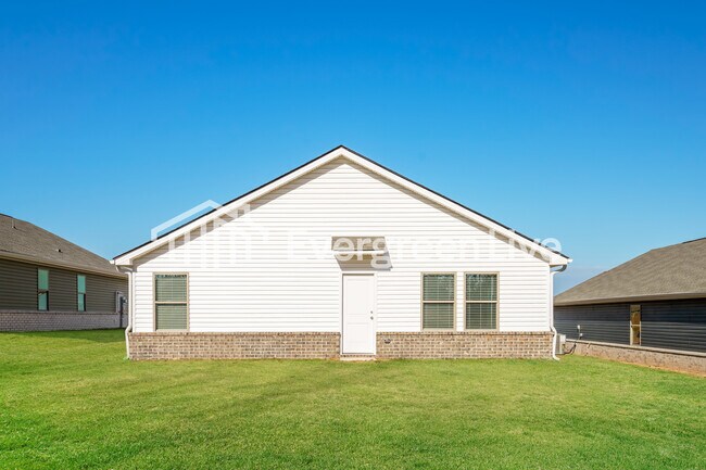 Building Photo - 22677 Dashwood Ln