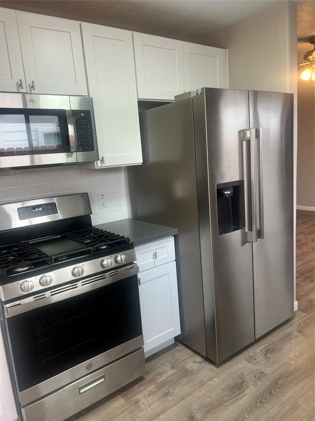 Building Photo - 5022 Canyon Blanco Dr