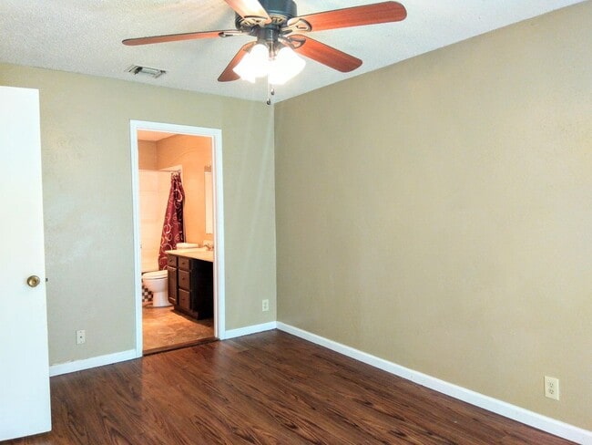 Building Photo - 4138 Mystic Sunrise Dr