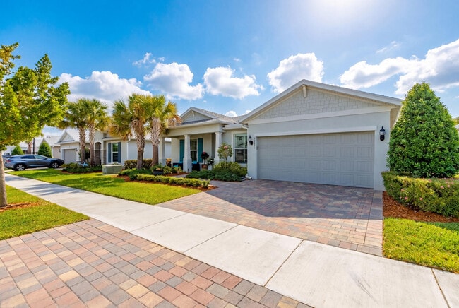 Building Photo - 10281 SW Captiva Dr