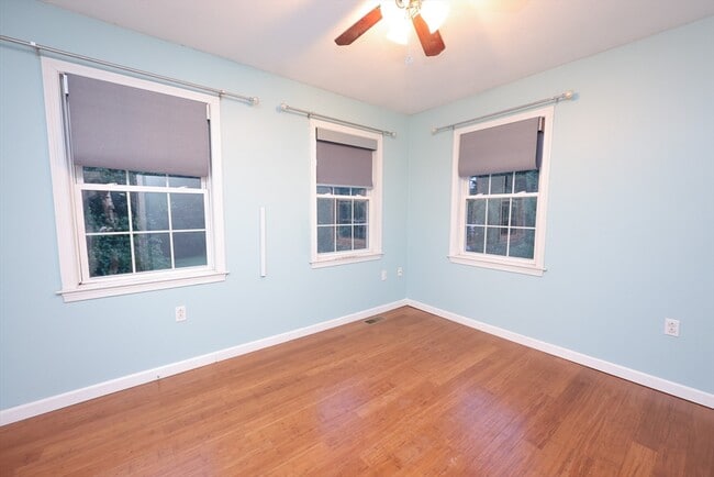 Building Photo - 55 Glenrose Ave