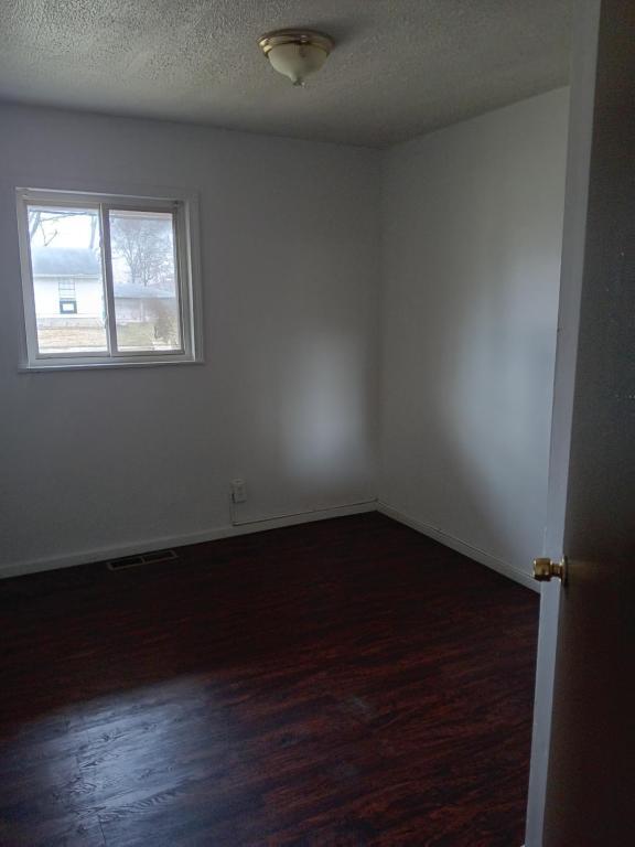 Building Photo - 3131 Clearwater St NW