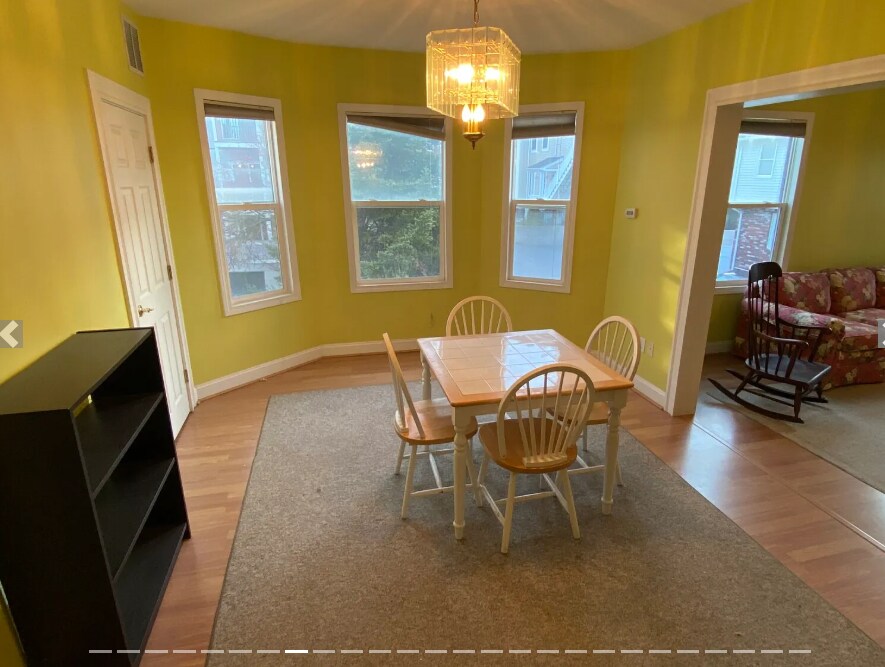 Building Photo - 110 Central St