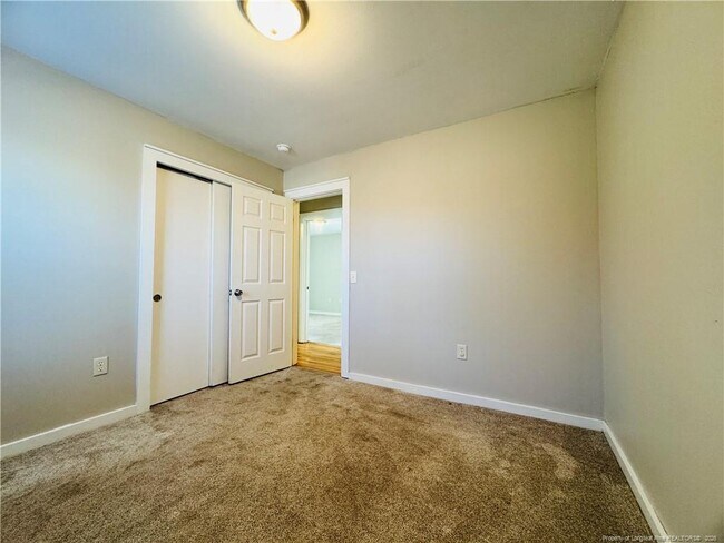 Building Photo - 1625 Van Buren Ave