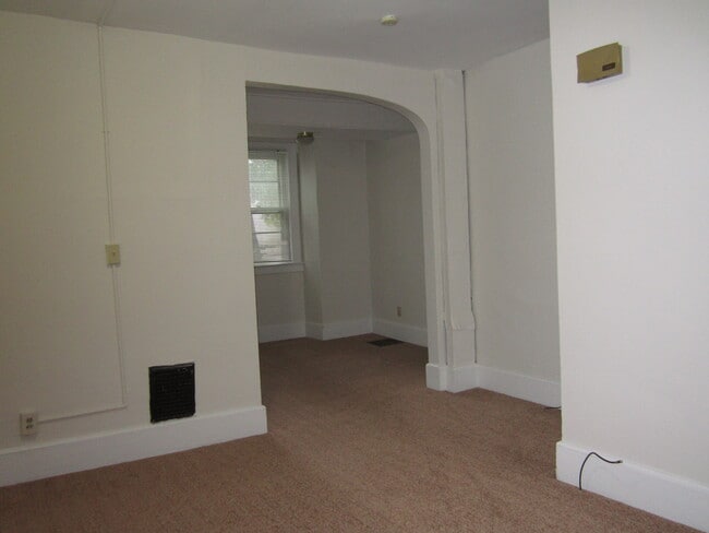 Building Photo - 124 Trinity Pl