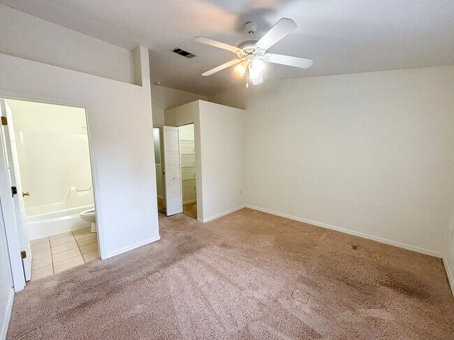 Building Photo - 3510 SW 30th Way
