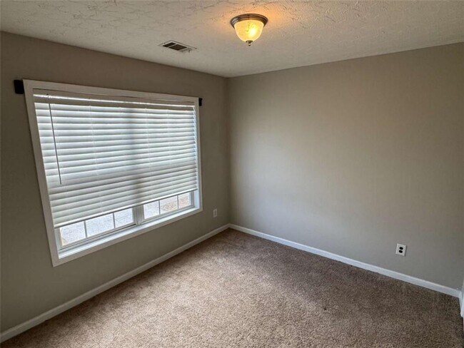 Building Photo - 2430 Cordillo Dr