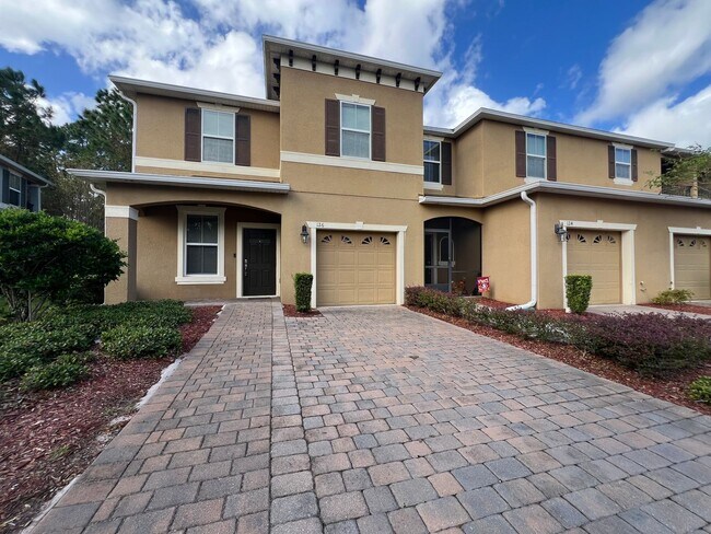 Primary Photo - BEAUTIFUL Grange Champion at LPGA Townhome...