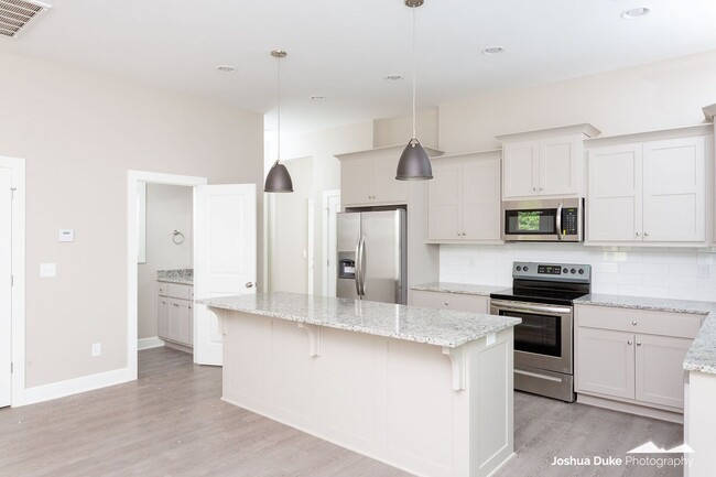 Building Photo - SHORT-TERM LEASE 4 Bedroom 4.5 Bathroom New Home!! Now offering 1st months rent paid. Avail now t...