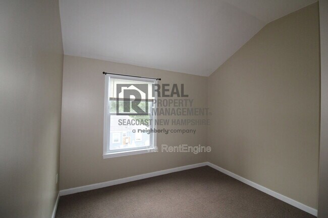 Building Photo - 4 Bicknell St
