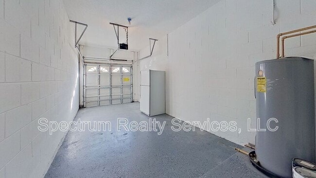 Building Photo - 3907 Summer Grove Way N