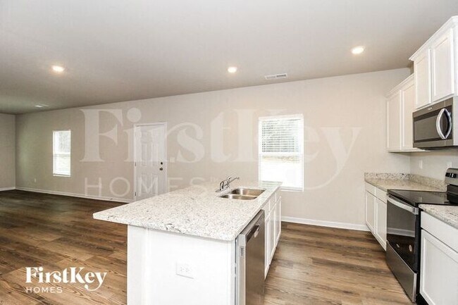 Building Photo - 27 Grande Bay Dr