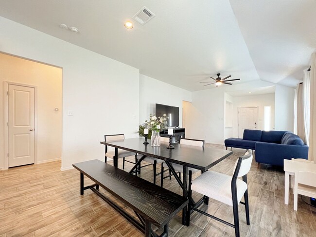 Building Photo - Modern and Beautiful - 3/BR and 2/BA Home ...