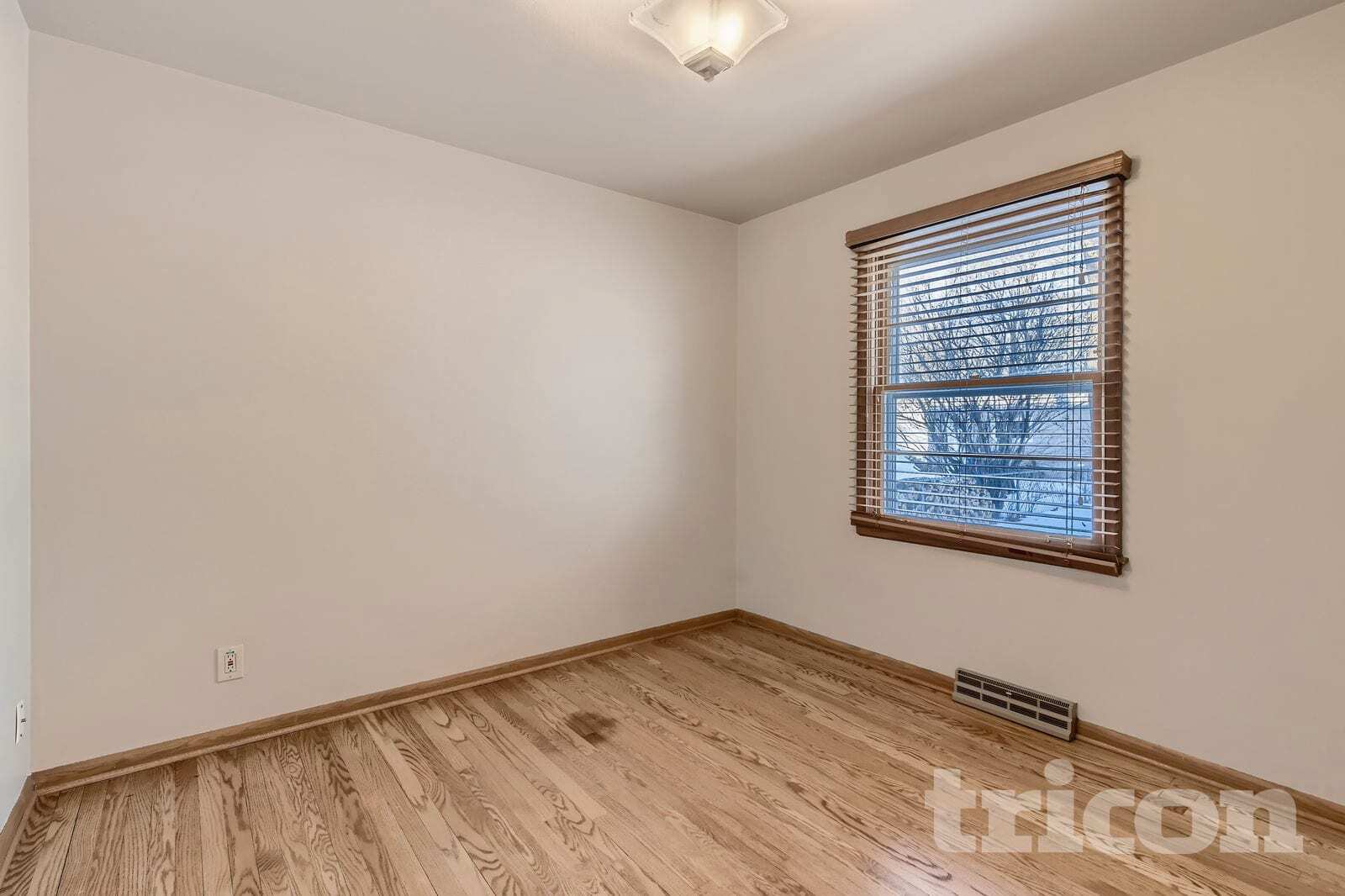 Building Photo - 6921 Russell Ave S