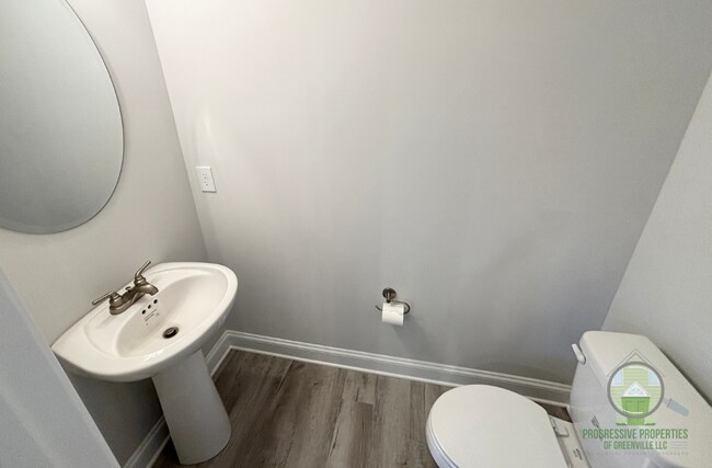 Building Photo - 8043 Gladeside Wy