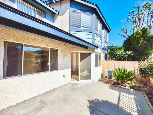Building Photo - 857 California Privado