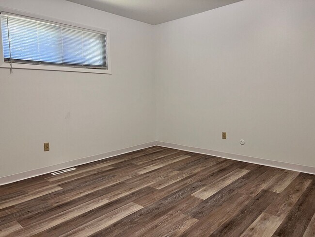 Building Photo - 3001 Boulder Ave