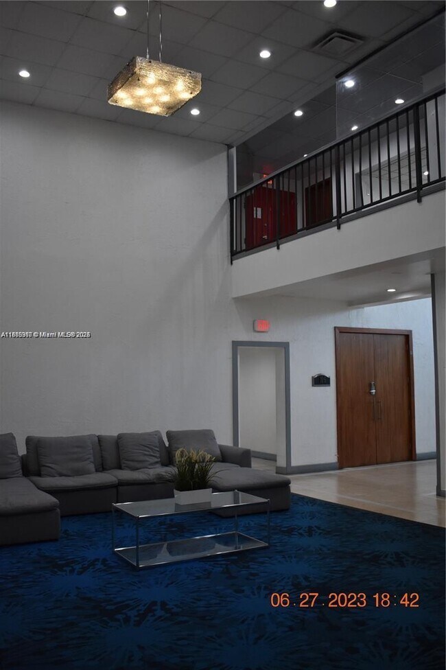Building Photo - 13499 Biscayne Blvd