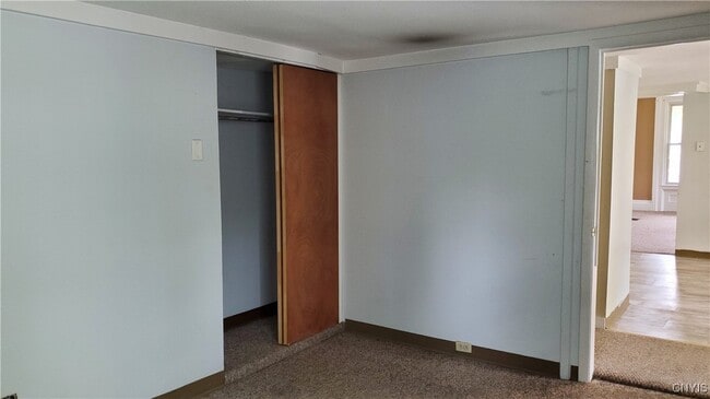 Building Photo - 132 W Seneca St