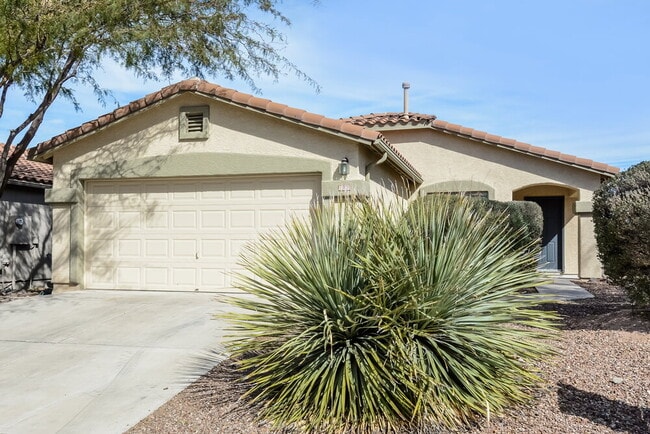 Building Photo - 10381 E Roywood Way