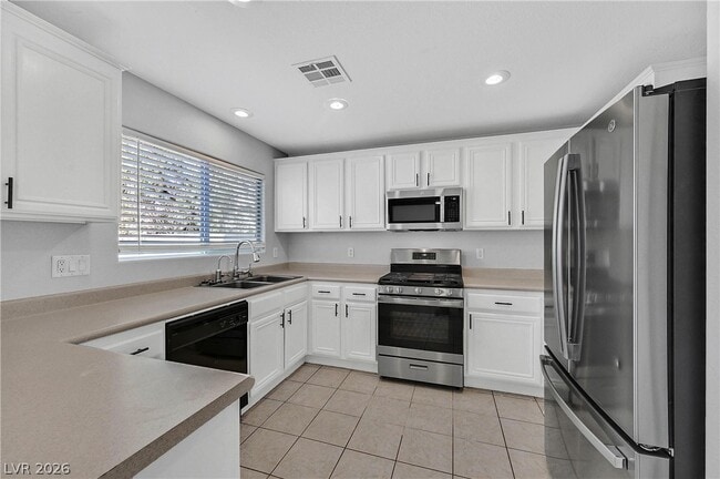 Building Photo - 340 Silverado Pines Ave