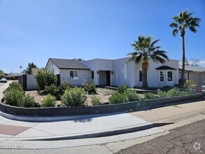 Building Photo - 719 W Morrow Dr