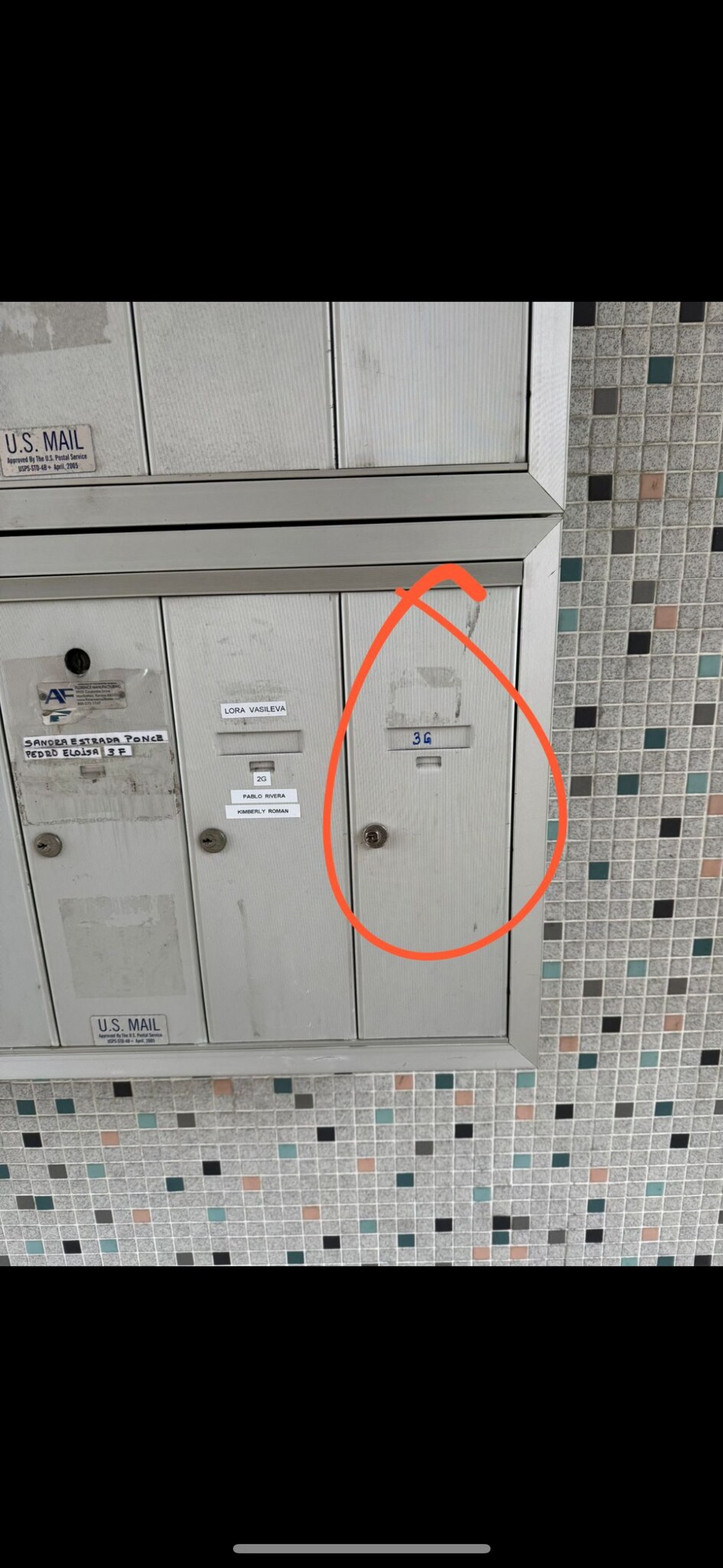 Building Photo - 2401 W Balmoral Ave